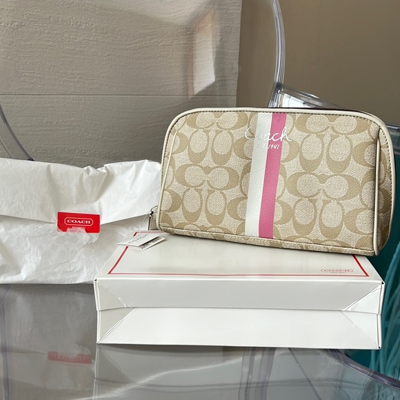NEW Coach Cosmetic Pouch - Picture 2 of 5